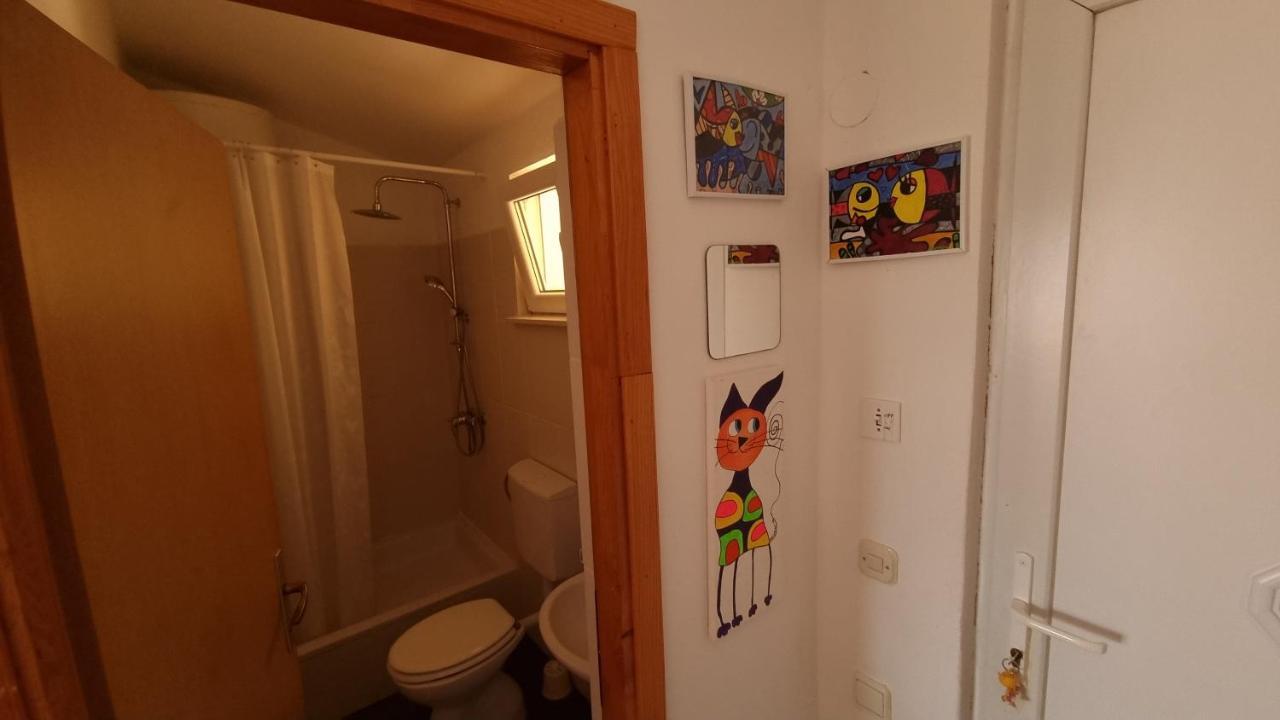 Arts Room Jasmina With Sea View Bikers And Pets Are Welcome Starigrad Paklenica Εξωτερικό φωτογραφία
